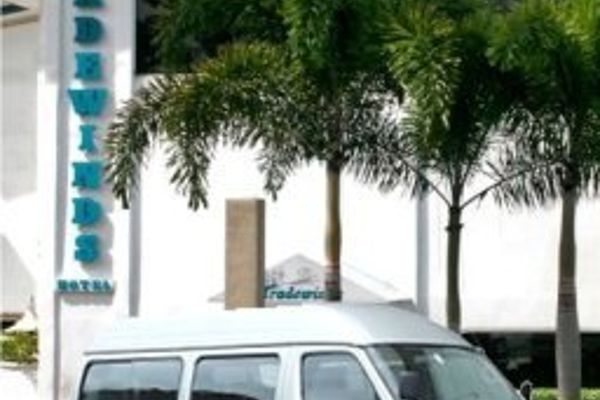 Tradewinds Hotel (San Fernando)